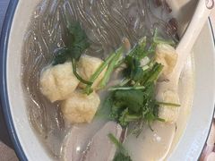 -小杨生煎(金山百联购物中心3楼店)