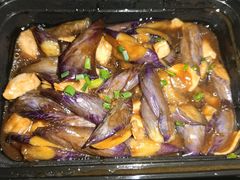 咸鱼鸡粒茄子煲-小城故事·地道宁波味(月湖盛园店)