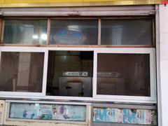 门面-美林烤鸡店