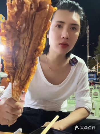 我滴娘呀,这是我目前吃过最好吃的烤豆皮,香哭了