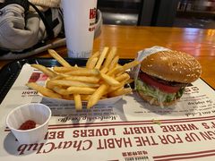 -The Habit Burger Grill 哈比特汉堡(复兴soho店)