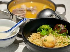 -肥仔文澳门猪骨煲(南京西路店)