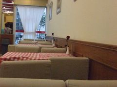 -红宝石·鲜奶小方·海派西点房(南丹店)