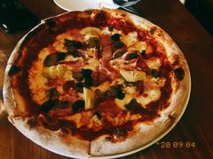 熟火腿橄榄朝鲜蓟蘑菇披萨-La Tavernetta(Bar à Vin)(乌鲁木齐路店)