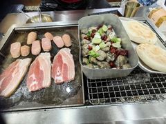 -牛信亭韩国料理·炭火烤肉(紫藤路店)
