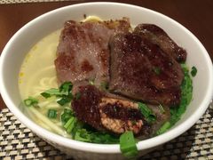 -南湖名都·景湖轩全日制餐厅·海鲜自助·东南亚风味·临湖而食