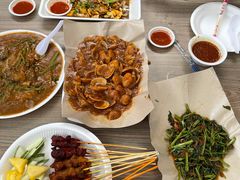 -东海岸人工湖美食村