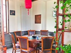 包厢-亿诣蝎府炸酱面羊蝎子火锅(酷车小镇店)