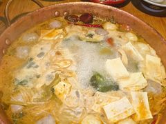 -洱火云南酸菜牛肉火锅(石景山当代商城店)