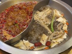 -沸炉重庆老火锅(军事博物馆店)