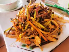 韩式大拌-长寿参鸡汤(朝韩风情街店)
