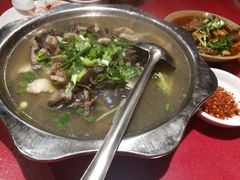 -谢老五跷脚牛肉·非遗传承店