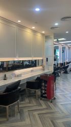 -丁和李朴美发沙龙