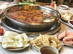 -九尺赵老四鲜鹅肠火锅