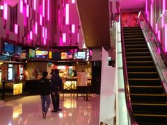 等候区-百老汇(葵芳店)