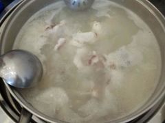 -正能量脆肉鲩火锅