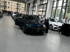 -上海星瀚奔驰4S店(红柳路店)