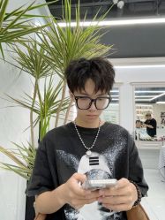 -尤司男士国潮理发馆