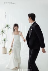 -莫兰迪婚纱摄影