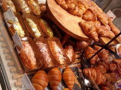 -巴黎贝甜(大宁国际商业广场店)