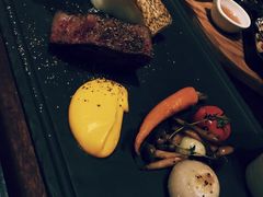-恰餐厅及酒吧 CHAR Bar & Grill (北京丽都皇冠假日店)