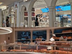 大堂-HOT CRUSH趁热集合·现烤面包(环球港店)