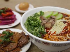 -牛一嘴·兰州牛肉面·大盘鸡(财富中心店)