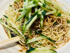 -肥肥虾庄·金牌油焖大虾(首义路店)