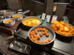 -广州万富希尔顿酒店·感趣自助餐厅·金秋蟹宴生蚝海鲜刺身