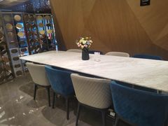 -桔子酒店(深圳东门湖贝地铁站店)