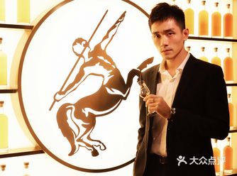 人头马邑站｜与美酒、艺术来场浪漫约会