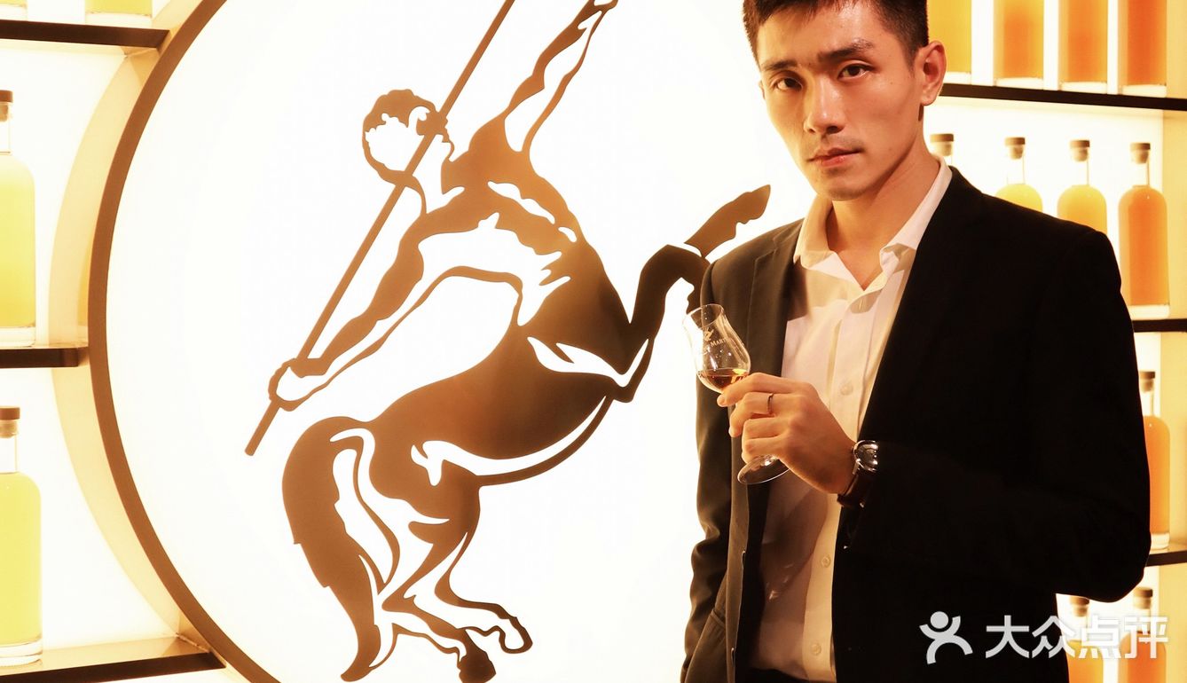 人头马邑站｜与美酒、艺术来场浪漫约会🌹