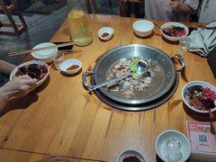 -大众跷脚牛肉馆·非遗传承单位(峨眉山店)