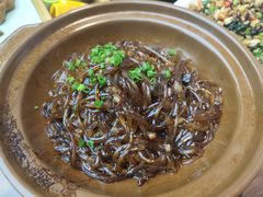 -有红鸡毛店·川菜(建设路店)