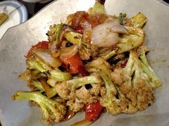 干锅番茄菜花-宏状元现熬粥·京味菜(黄寺大街店)