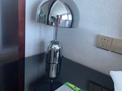 -上海龙之梦万丽酒店