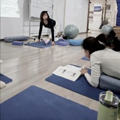 -亚太瑜伽普拉提学院