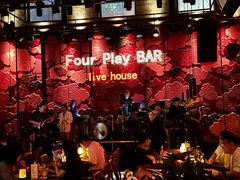 -FOUR PLAY BAR