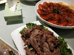 -吴记酱骨炖菜馆(康安路店)