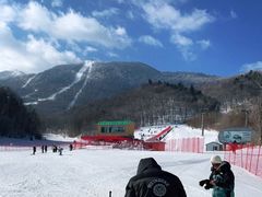 -亚布力新体委滑雪场
