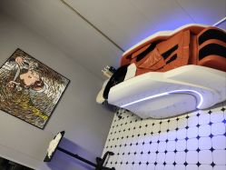 -老男孩男士理容馆·理发·烫染·修面