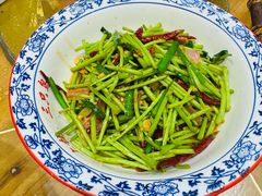 泥蒿炒腊味-三只鸟本地特色菜馆(上饶总店)