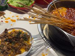 -钢管厂五区小郡肝串串香(蜀都万达店)