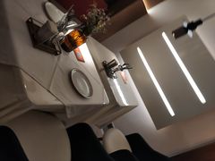 -阿妮叶李(光谷世界城店)