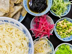 老北京炸酱面-门框胡同百年卤煮(新街口店)