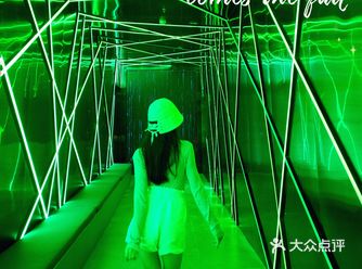 江汉路辣妹坠多的酒吧｜不装了就是Perrys