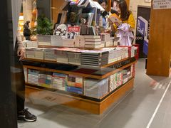 -西西弗书店&矢量咖啡(凯德晶萃广场店)