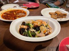 捞汁小海鲜-肆海小川菜酒馆Wine Bistro (青年路店)