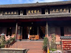 -峨眉山报国寺