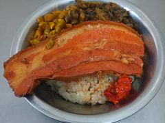-梁阿婆廿年老牌扣肉糯米饭